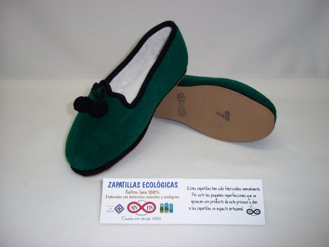 zapatilla de fieltro artesanal verde oscuro  suela